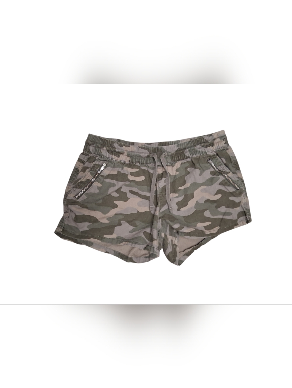 ✨️3 For $15✨️ Kismet Y2K Low Rise Camo Micro Shorts EUC Size S
